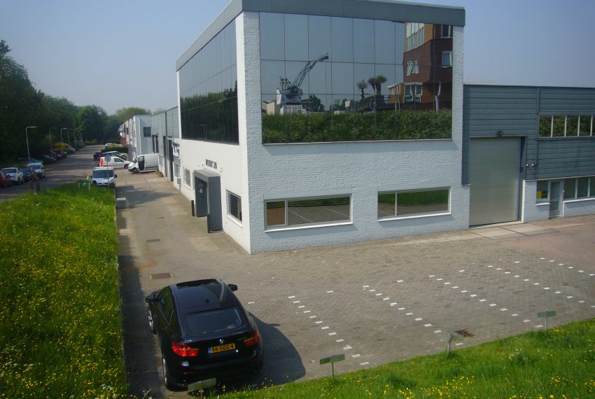 Foto 1, Mient 2A | Bedrijfsruimte in  